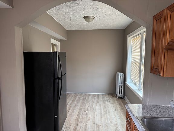 4th image of 824 S 17th Ave APT 1A