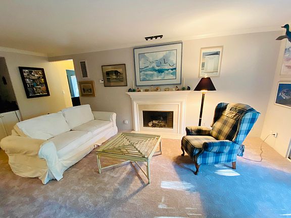 2nd image of 136 Por La Mar Cir
