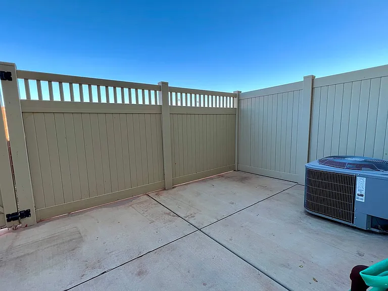 2520 Blackhawk Dr #30 — Photo 44