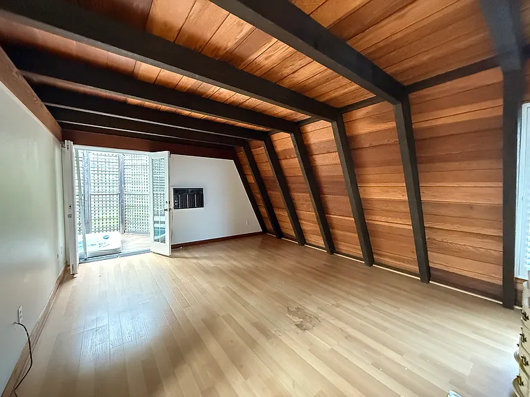 76 Dominican Dr — Photo 13