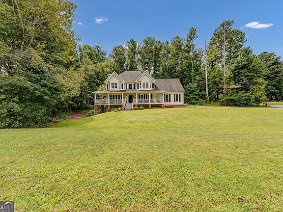 2nd image of 25 Spring Woods Dr