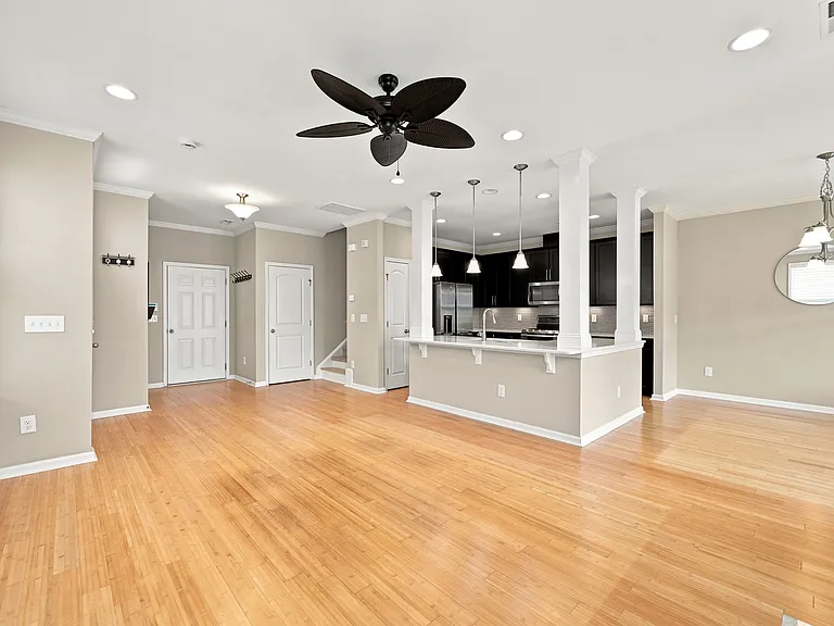 7215 Ladbrooke St — Photo 5