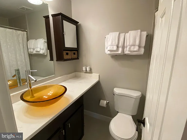 216 Gretna Green Ct — Photo 20