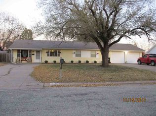 617 Morningside Dr, Wellington, KS 67152