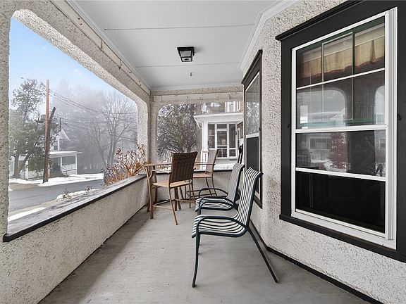3rd image of 116-116.5 Heights Ct