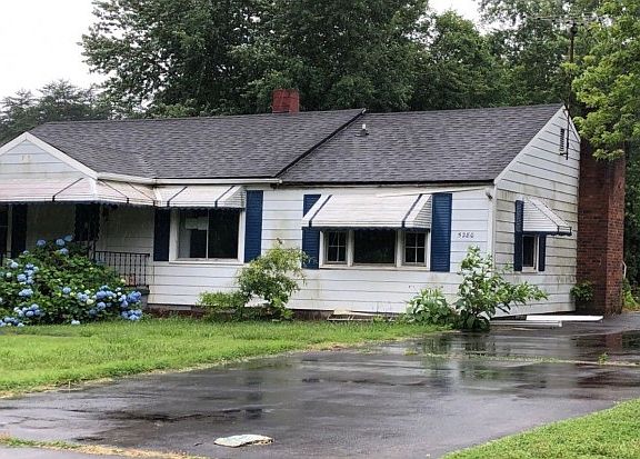 2nd image of 5280 Phelps Dr