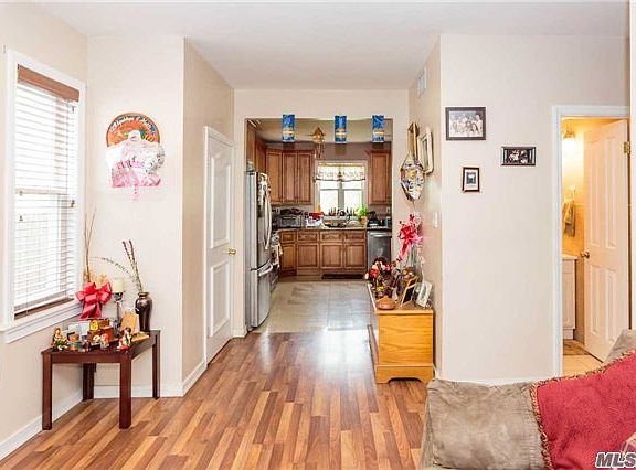 3rd image of 371 Kirkman Ave
