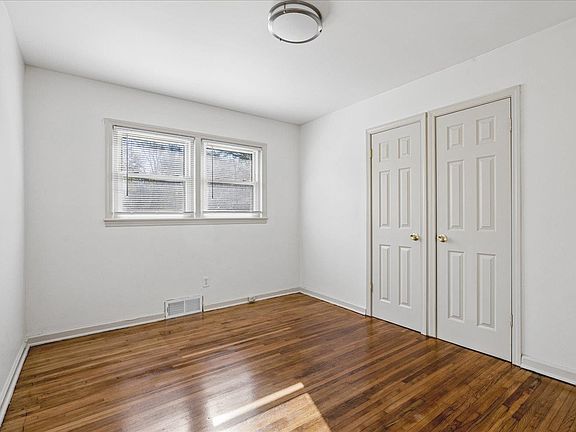 5th image of 3791 Denver St