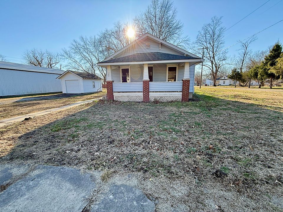 1st image of 303 Trigg Ave