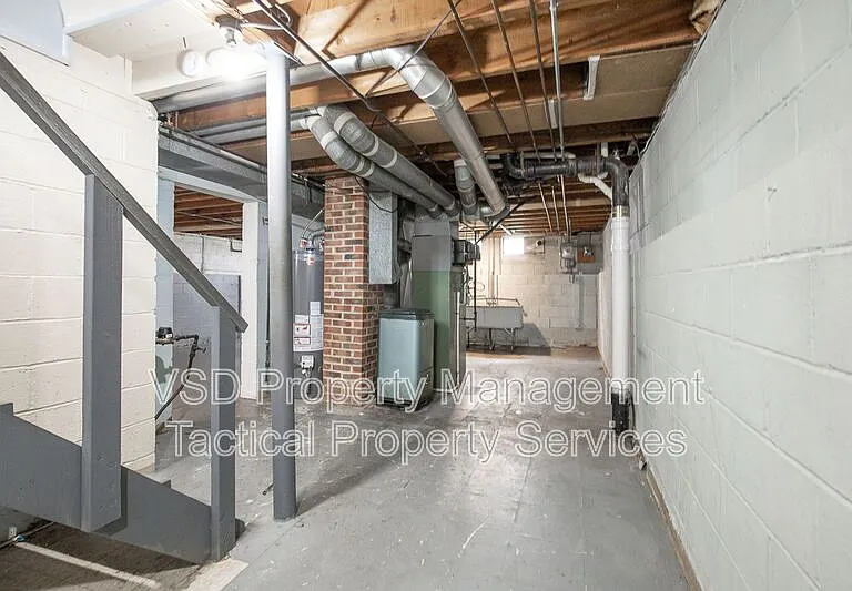 19268 Stafford Ave — Photo 5