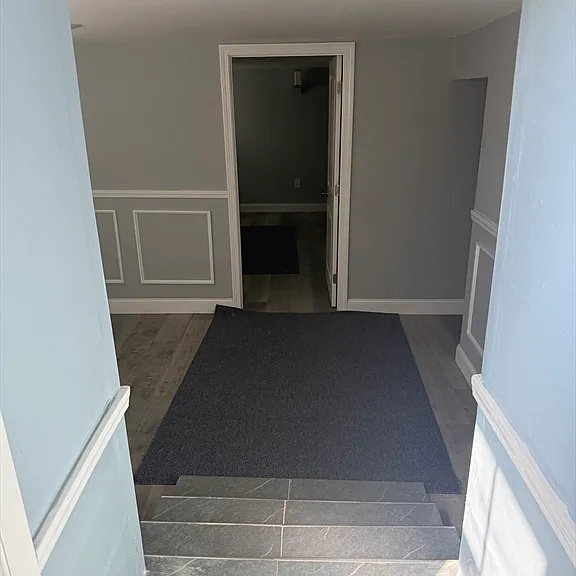 28 Albertina St #B — Photo 2
