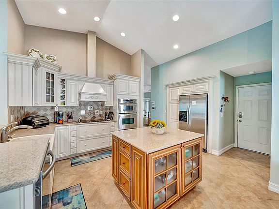5th image of 1550 NW 100th Way