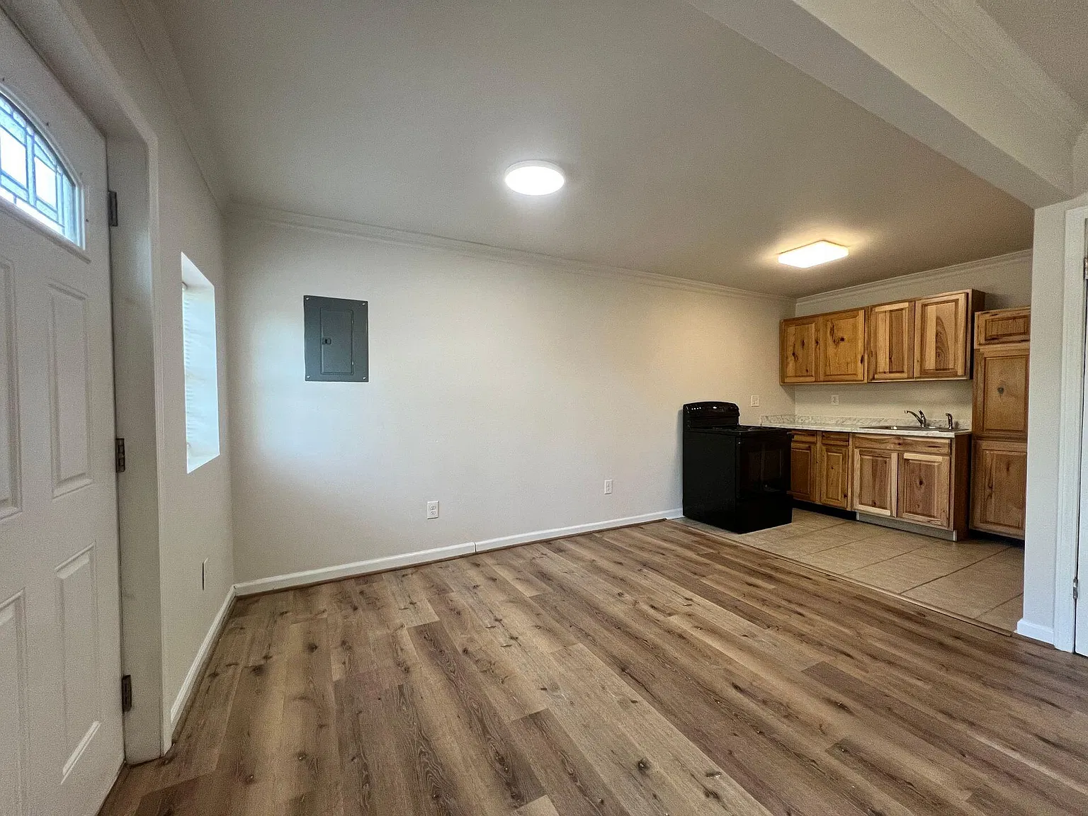 1 bed, 1.0 bath, 294 sqft, $900 — Photo 3