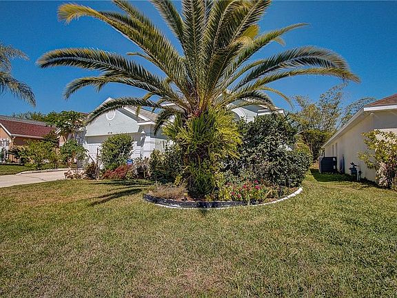 3rd image of 15739 Autumn Glen Ave