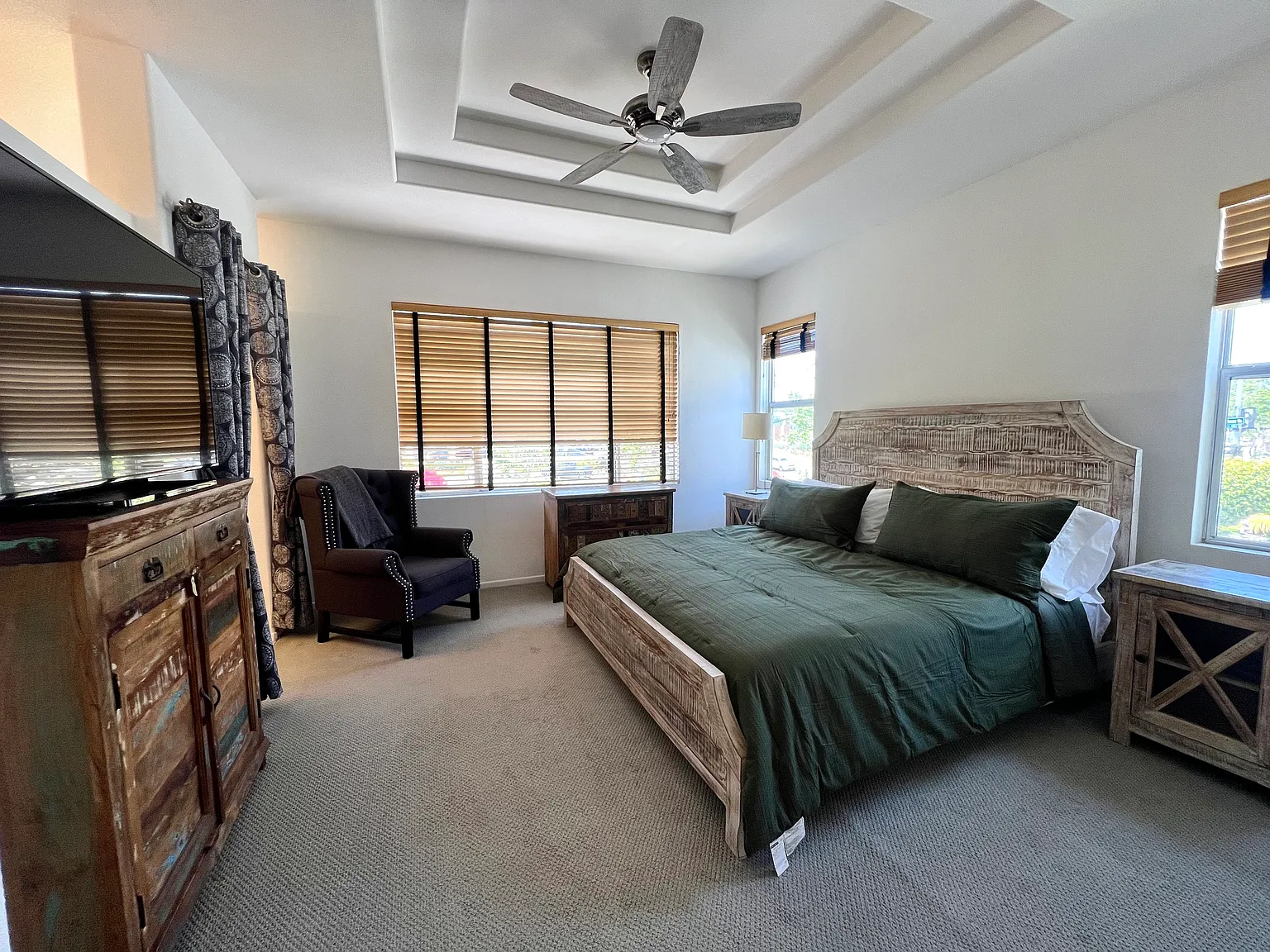 3 bed, 2.5 bath, 1090 sqft, $4,495 — Photo 3