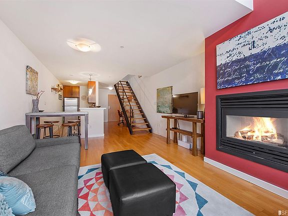 3rd image of 1720 Clay St APT 10