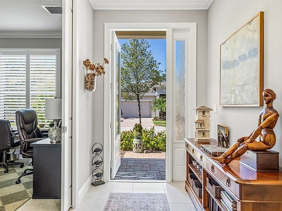 3rd image of 6012 Bella Rosa Ln