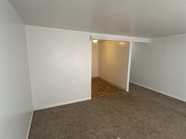 95 N Clarkson St Carolyn Arms Apartments — Photo 19