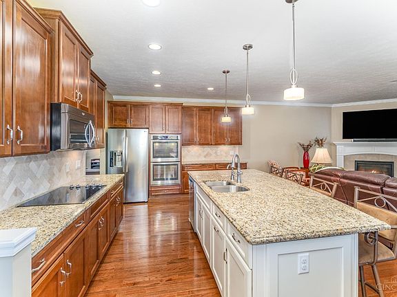 5th image of 6398 Old Forest Dr