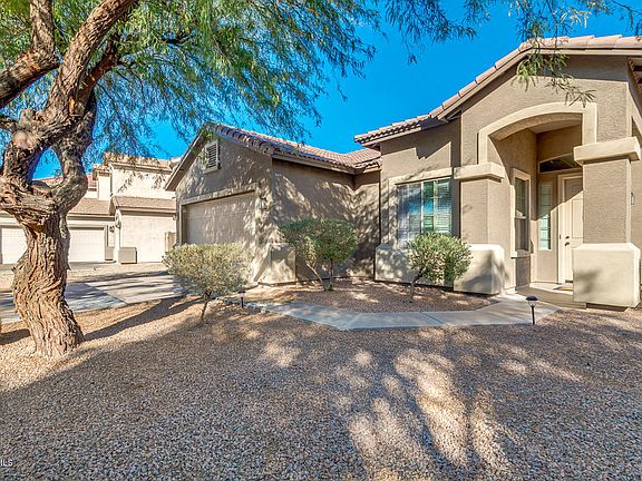 3rd image of 43218 W Alexandra Ct
