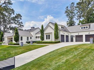 10470 Woodstock Rd, Roswell, GA 30075