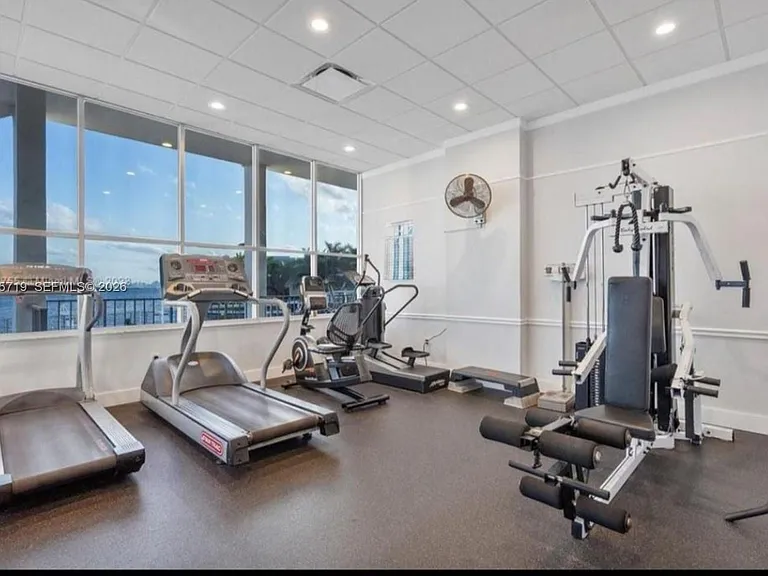 11930 N Bayshore Dr #1006 — Photo 26