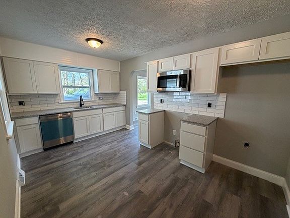 3rd image of 20644 Boston Rd