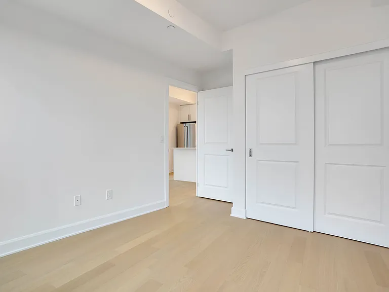3240 William Coltson Ave — Photo 189