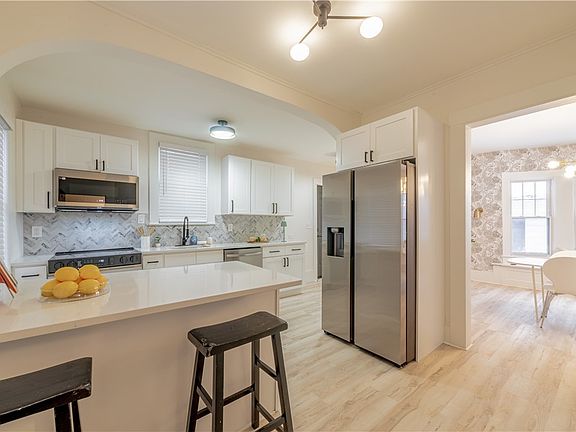 4th image of 343 Durnan St