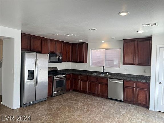 3rd image of 4217 Great Egret Ln