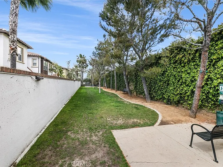 596 S Casita St — Photo 32