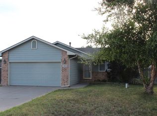 111 S Berkshire Ave, Bentley, KS 67016