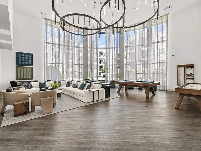 Maple District Lofts — Photo 24