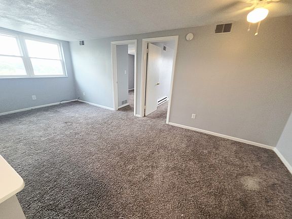 4th image of 2211 Freeport Rd APT C