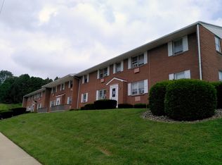 22 Orchard Hills Dr APT B, Boyertown, PA 19512