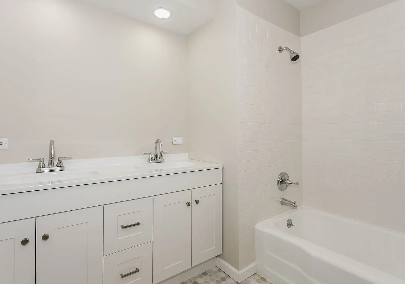 3 Bed Home in Woodlawn Village with Tons of Character and New Updates — Photo 4