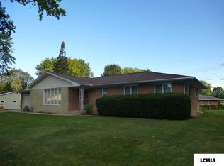 8 Houser Ct, Lincoln, IL 62656