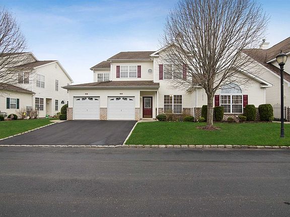 2nd image of 161 Constantine Way