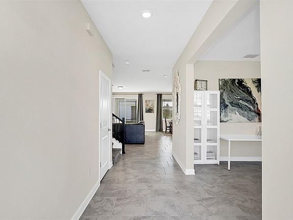 4th image of 2080 Camden Loop