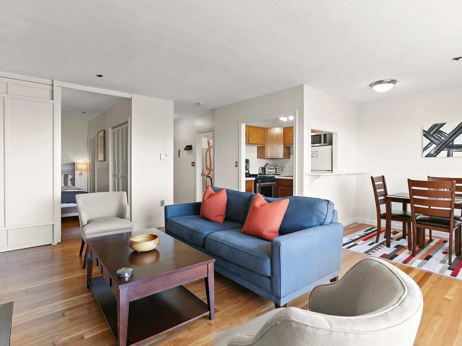 1 bed, 700 sqft, $3,650 — Photo 3