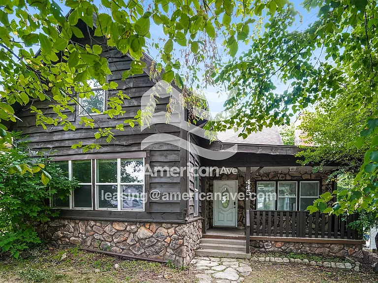673249_001_front_view_1.jpg