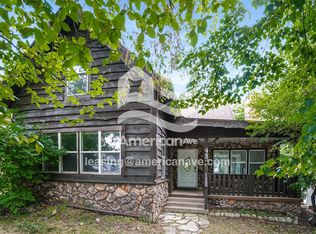 445 N 9th Ave, West Bend, WI 53090