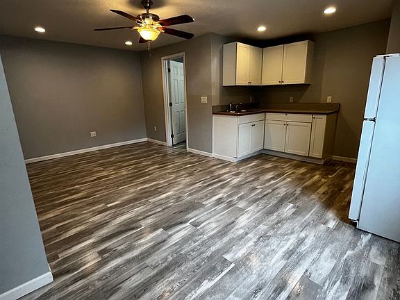 2nd image of 327 W Mullan Ave #10