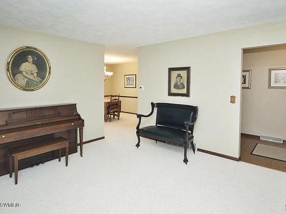 5th image of 55 Sycamore Ave