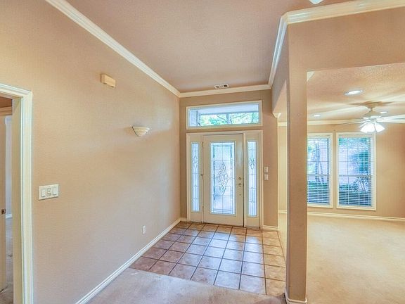 4th image of 349 San Saba St