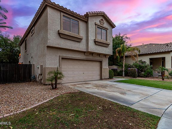 3rd image of 974 W DESERT BROOM Court