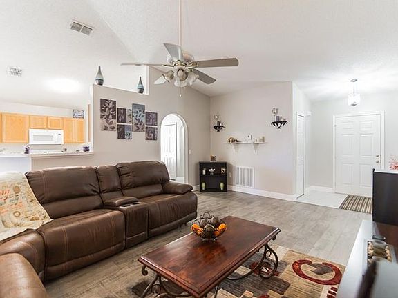 5th image of 5010 Silver Thistle Ln