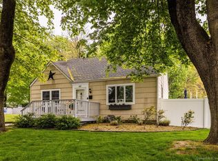 42 Corona Dr, Milford, CT 06460