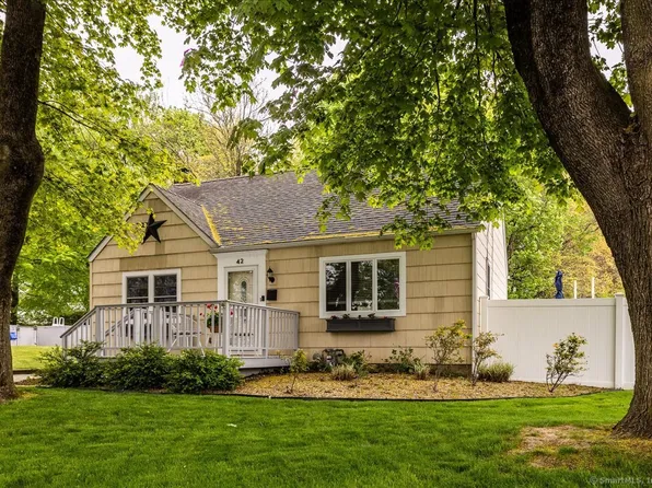 42 Corona Drive, Milford, CT 06460