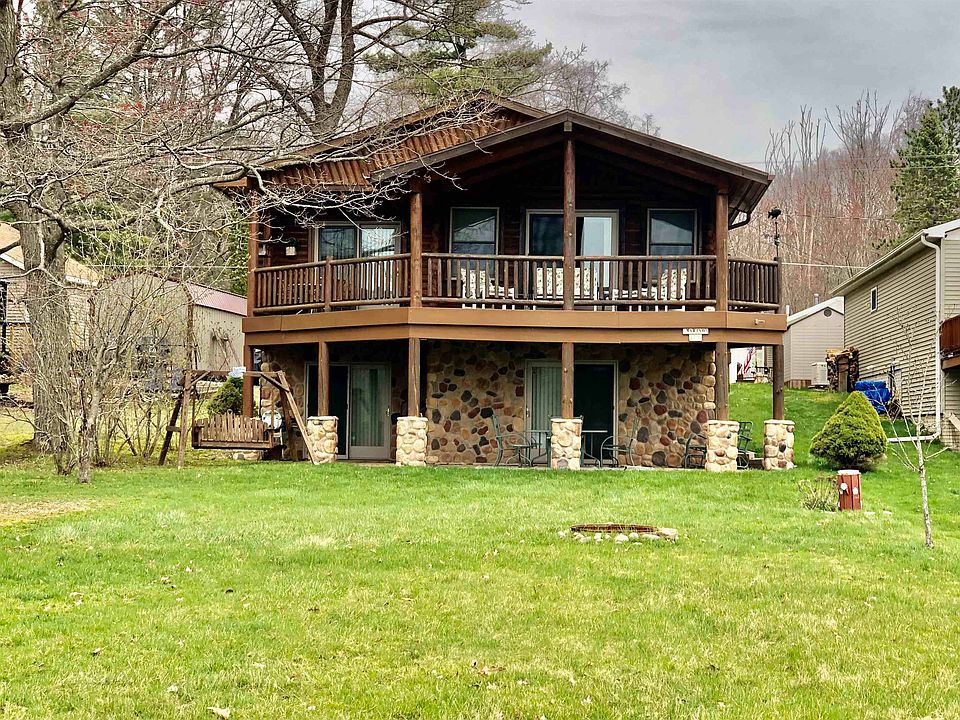 1st image of 1299 E Long Lake Dr